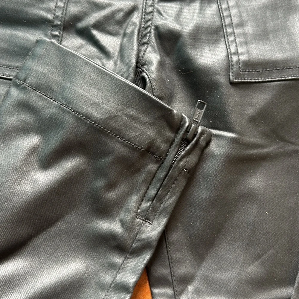 NWT Kut From the Kloth Vegan leather pant. Size 2 - Picture 2 of 5